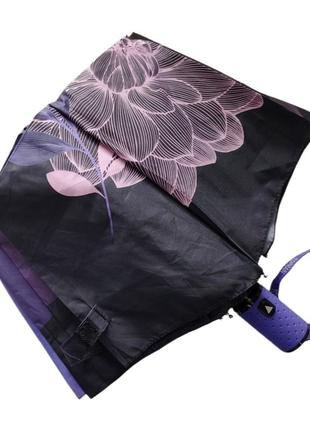 Чорна жіноча парасолька з фіолетовими абстрактними квітами5 фото