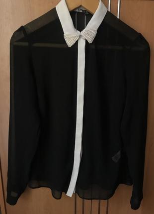 Красивая блуза с камнями