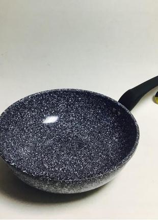 Сковорода wok з гранітним антипригарним покриттям 3.0л 26см edenberg eb-4129 сковорода вок з індукційним дном6 фото