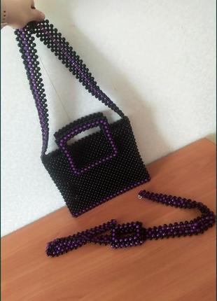 Чорна сумка з намистин, бусин. з фіолетовим.
