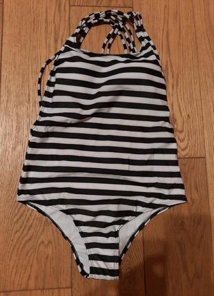 Купальник з красивою спиною