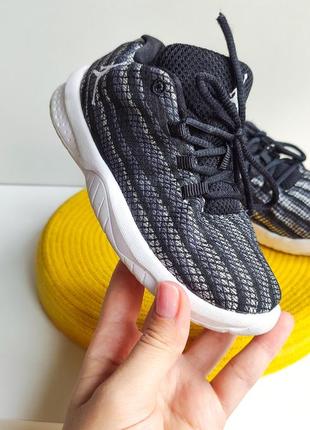 Кросівки jordan 27р