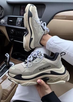 Кросівки balenciaga triple s beige кроссовки