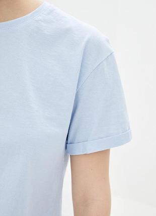 Кроп-топ короткая футболка голубого цвета4 фото