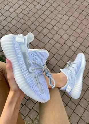 Женские кроссовкиadidas  yeezy boost 350 v2 white full reflective1 фото