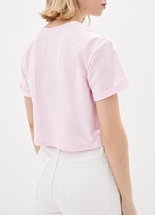 Нежно-розовый кроп-топ короткая футболка2 фото