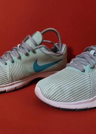 Бігові кросівки nike womans flex bijoux по факту 37р. 23.5 см