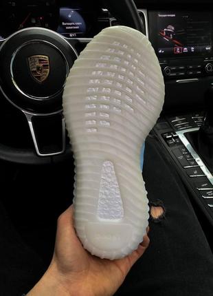 Жіночі кросівки 
adidas yeezy boost 3508 фото