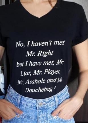 Черная футболка