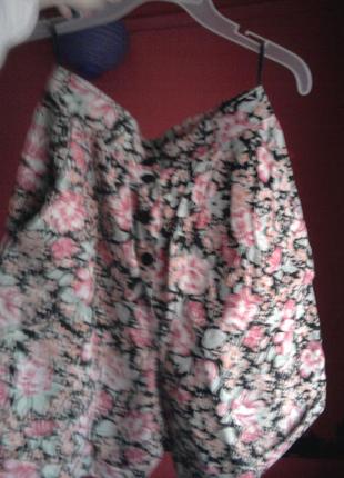 Шорты длинные в цветочек