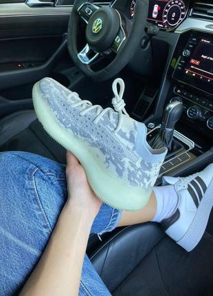 Женские кроссовки adidas yeezy 3803 фото