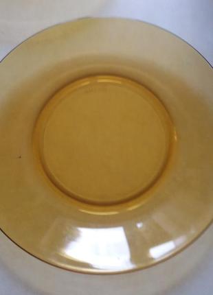 Тарелка из коричневого арропала франция bormiolli3 фото