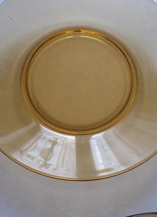 Тарелка из коричневого арропала франция bormiolli4 фото