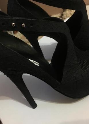 Нереально красиві фірмові італійські туфлі vero guoio італія