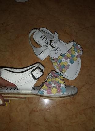 Босоножки сандалии босоніжки сандалі кожаные  miss