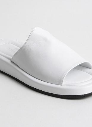 Шлепанцы женские кожаные 340397 р.39 (25) fashion белый