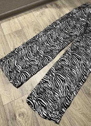 Легкие штаны в принт зебра 🦓5 фото