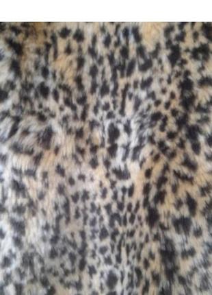 Напівшубка  bershka. animal print, штучне хутро. коротка до талії. р.s/m.  
 трохи підшитий пілклад.5 фото