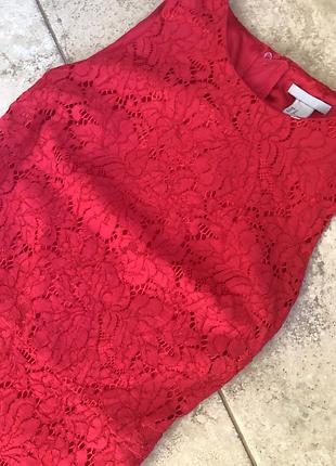 Нарядное красное платье