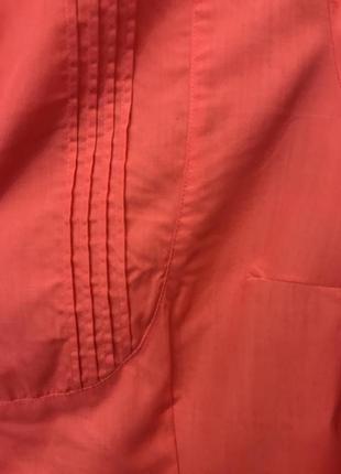 Очень красивая и стильная брендовая блузка кораллового цвета.3 фото
