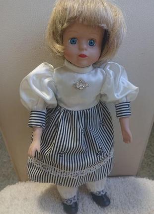Фарфоровая кукла из германии.6 фото