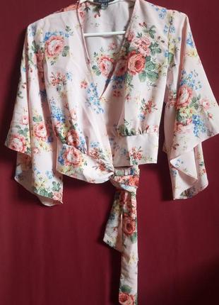 Блуза топ с запахом цветочный принт нежно розовый цвет восточный стиль1 фото