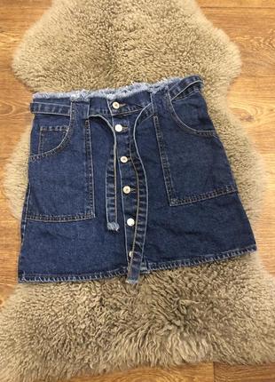 Шикарна джинсова спідниця на гудзиках5 фото
