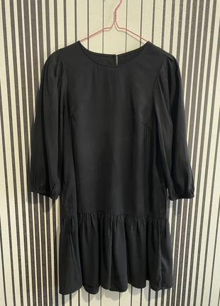 Черное платье с рукавами воланами  1+1 = 31 фото