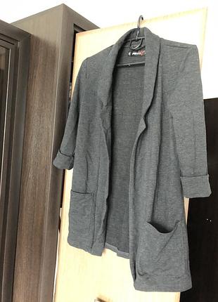 Пиджак серый в размере xs