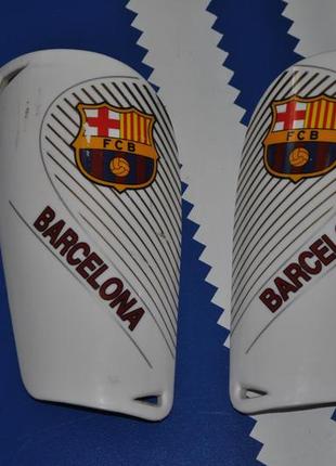Fc barcelona футбольные щитки барселона1 фото