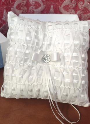 Весільна подушка для кілець poirier нідерланди1 фото