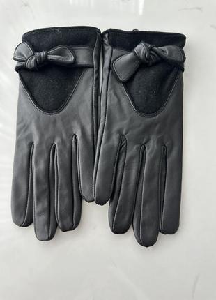 Жіночі рукавички