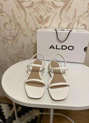 Белые босоножки с тонкими ремешками aldo zara dutti cos3 фото