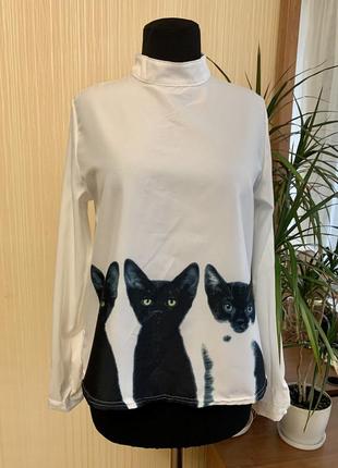 Блуза сорочка біла з принтом коти стрейчева розмір s-l