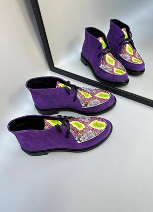 Яскраві фіолетові замшеві з шкіряною вставкою черевики2 фото