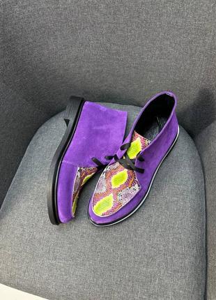 Яскраві фіолетові замшеві з шкіряною вставкою черевики4 фото