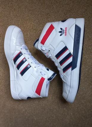 Кроссовки высокие (ботинки) adidas tiro р.39. оригинал