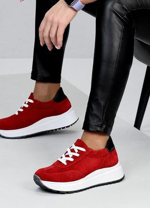 Замшеві натуральні кросівки червоного кольору на білій підошві 36-40 кроссовки женские замш красный8 фото