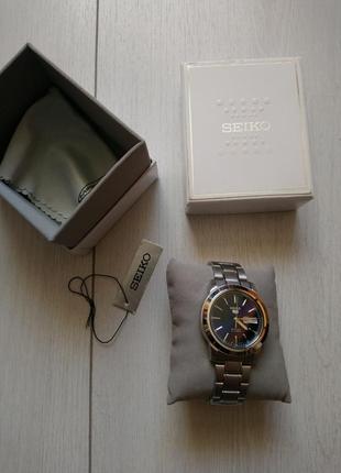 Чоловічий наручний годинник seiko 5 classic snke51k1