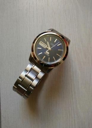 Чоловічий наручний годинник seiko 5 classic snke51k12 фото