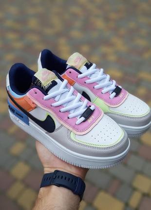 Жіночі кросівки nike air force 1 shadow білі кольорові знижка sale | smb2 фото