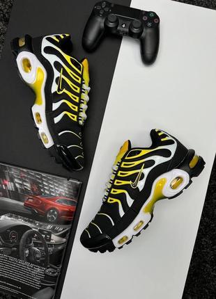 Чоловічі кросівки nike air max plus black yellow white