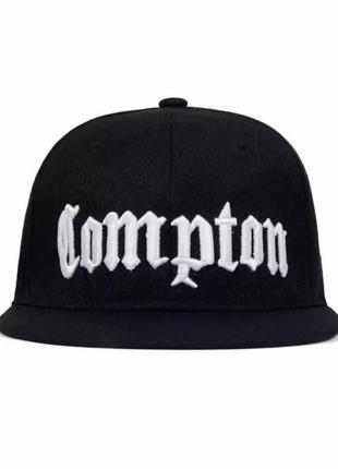 Кепка снепбек compton с прямым козырьком черная, унисекс wuke one size