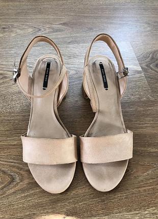 Босоножки zara