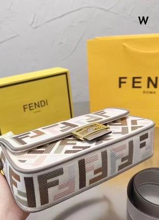 Сумка fendi baguette в нюдових відтінках2 фото