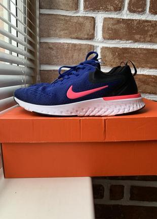 Жіночі спортивні кросівки nike react odyssey 401 фото