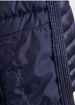 Легка синя стьобана куртка до поясу з капiшоном з каптуром4 фото