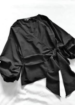Чорна блуза