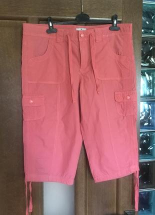 Рожеві подовжені шорти, розмір 14 європейський.