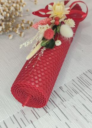 Свічка із натуральної вощини з декором червона, подарунок на 8 березня5 фото